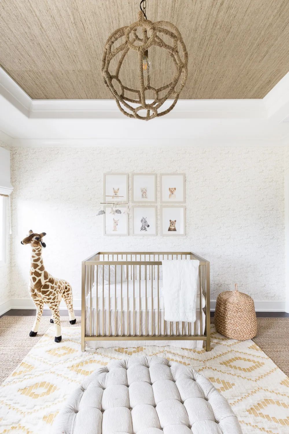 Sherwin-Williams Color of the Year 2026: Universal Khaki